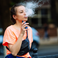 Loi : peut on vapoter dans la rue ?